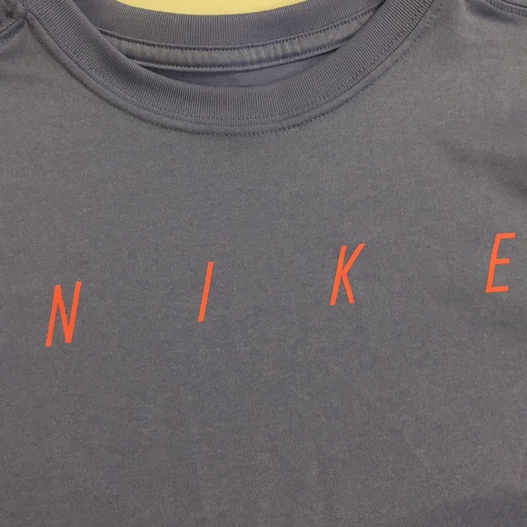 ♦️NWT Nike short sleeve mesh panel training Tee - Picture 3 of 4